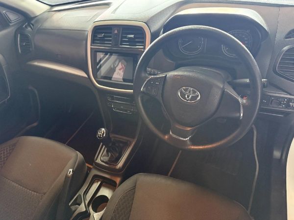 2022-Toyota-Urban-Cruiser-15-Xs image:4