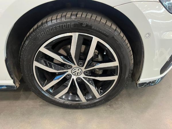2020-Volkswagen-Golf-VII-14-TSI-Comfortline-Auto image:8