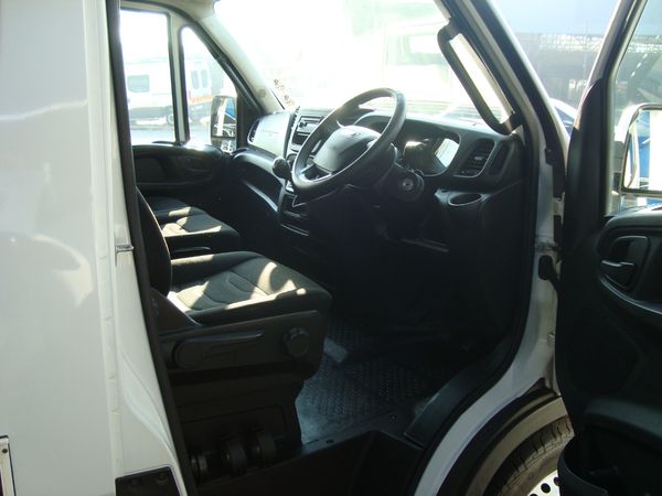 2019-Iveco-Daily-35S15V11-FC-CC image:10