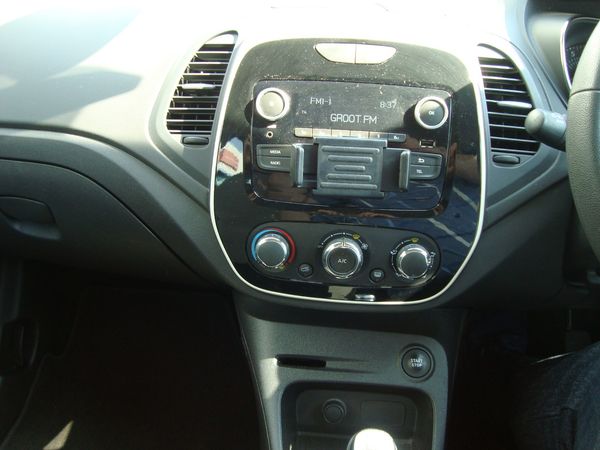 2018-Renault-Captur-900T-Blaze-66kW image:11