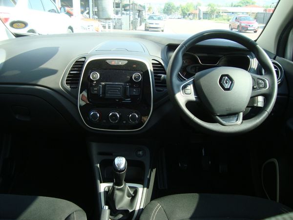 2018-Renault-Captur-900T-Blaze-66kW image:7