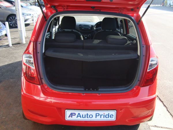 2013-Hyundai-i10-125-GLS-Fluid image:5