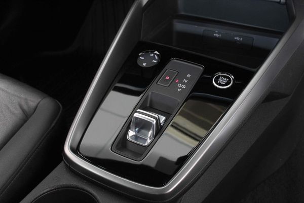 2022-Audi-A3-Sportback-14-TFSI-Auto-Advanced-35-TFSI image:14