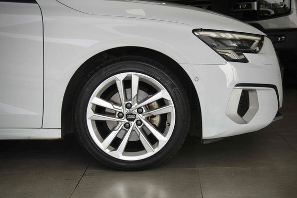 2022-Audi-A3-Sportback-14-TFSI-Auto-Advanced-35-TFSI image:4