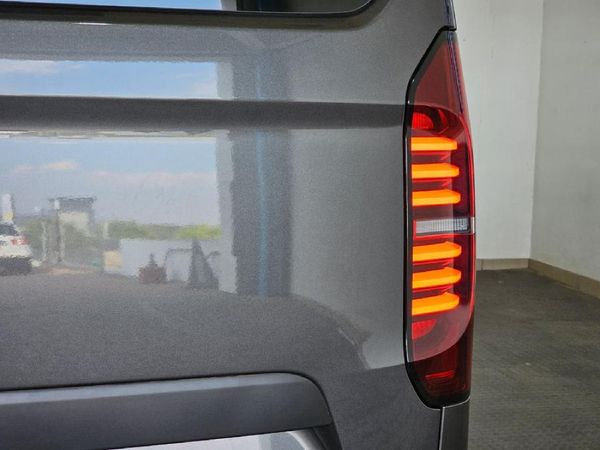 2025-Volkswagen-Transporter-Crew-Bus-20TDI-Auto-LWB-110kw-8-Seat image:12