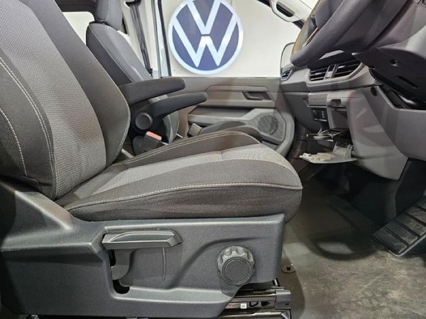 2025-Volkswagen-Transporter-Crew-Bus-20TDI-Auto-LWB-110kw-8-Seat image:15