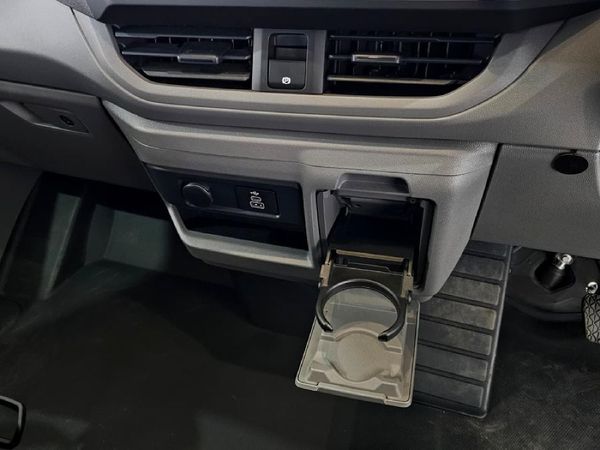 2025-Volkswagen-Transporter-Crew-Bus-20TDI-Auto-LWB-110kw-8-Seat image:21