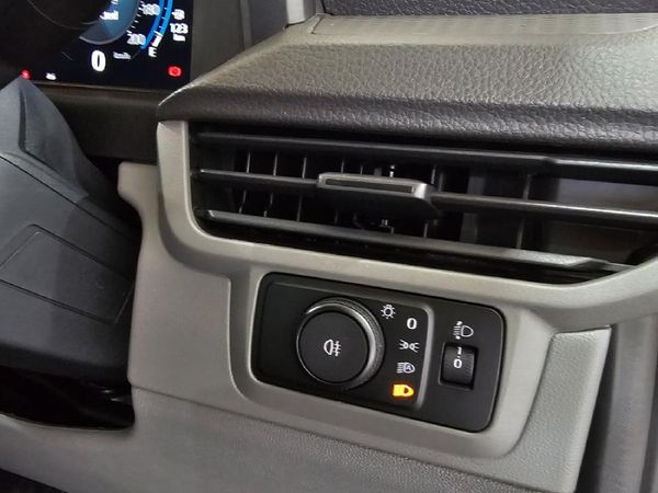 2025-Volkswagen-Transporter-Crew-Bus-20TDI-Auto-LWB-110kw-8-Seat image:28