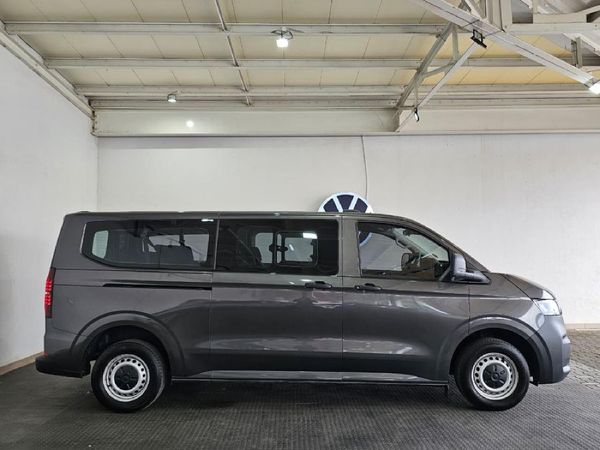 2025-Volkswagen-Transporter-Crew-Bus-20TDI-Auto-LWB-110kw-8-Seat image:6