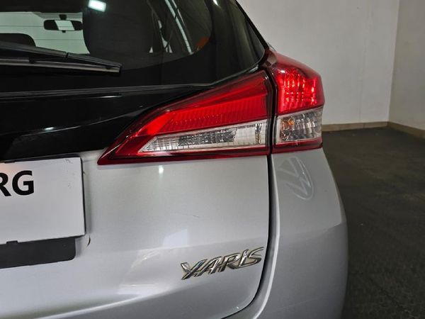 2019-Toyota-Yaris-15-XI-5-dr image:12