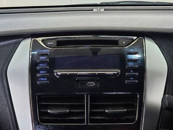 2019-Toyota-Yaris-15-XI-5-dr image:17