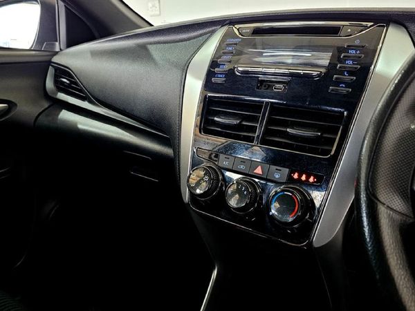 2019-Toyota-Yaris-15-XI-5-dr image:26