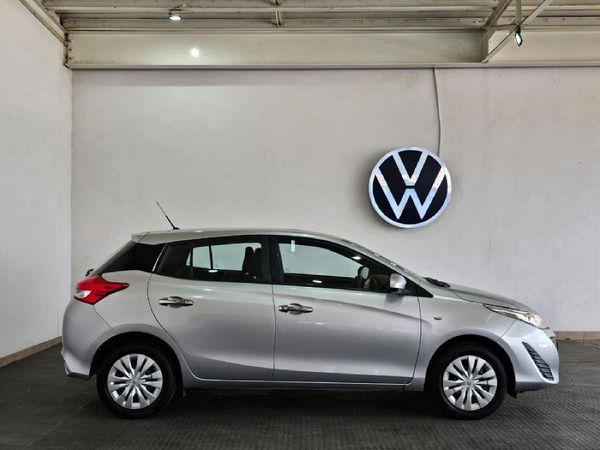 2019-Toyota-Yaris-15-XI-5-dr image:6