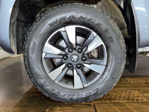 2024-Peugeot-Landtrek-19D-Allure-Double-Cab-Auto image:9
