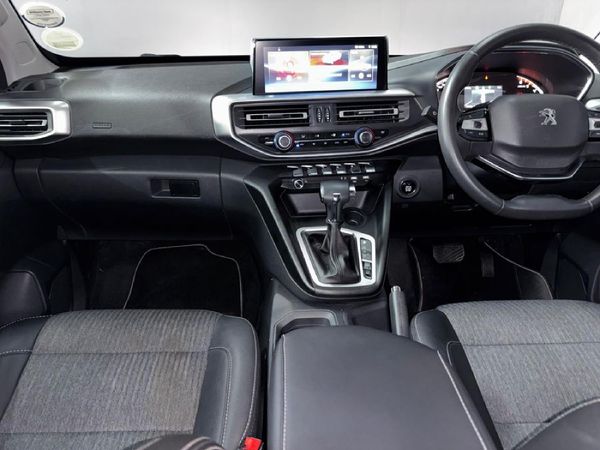 2024-Peugeot-Landtrek-19D-Allure-Double-Cab-Auto image:11