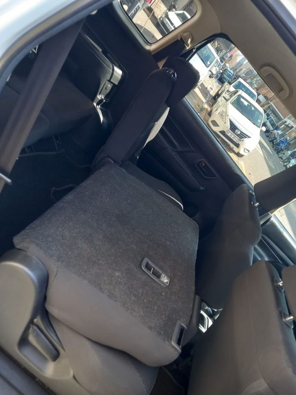 2022-Suzuki-Ertiga-15-GL image:9