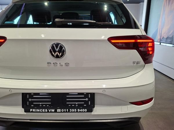 2026-Volkswagen-Polo-10-TSI-Life image:4