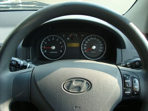 2011-Hyundai-Getz-14-HS image:9