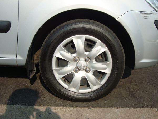 2011-Hyundai-Getz-14-HS image:12