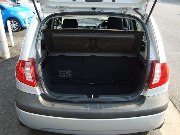 2011-Hyundai-Getz-14-HS image:5