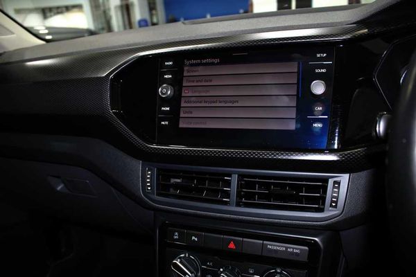 2020-Volkswagen-T-Cross-10-TSI-Comfortline image:16
