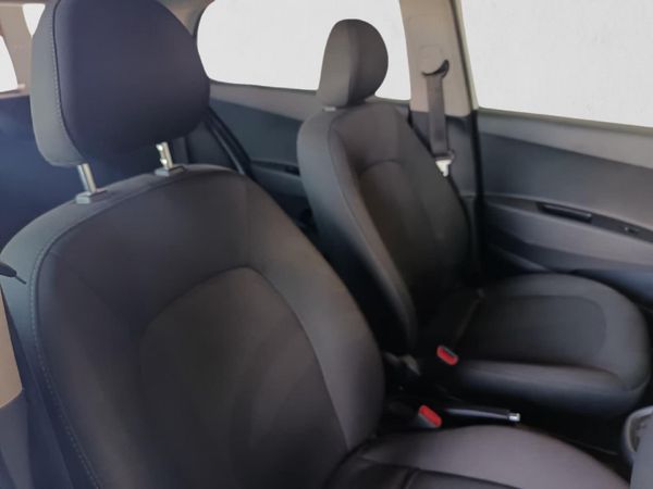 2020-Hyundai-Grand-i10-12-Fluid-Auto image:15