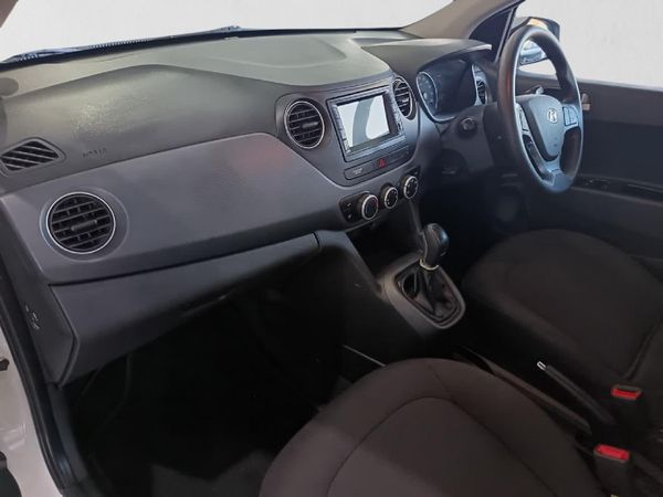 2020-Hyundai-Grand-i10-12-Fluid-Auto image:18