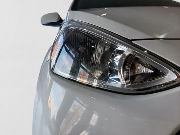 2020-Hyundai-Grand-i10-12-Fluid-Auto image:8