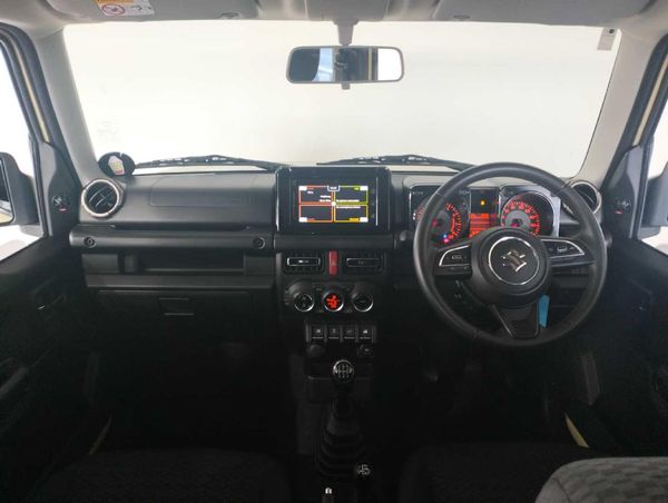 2020-Suzuki-Jimny-15-GLX image:5