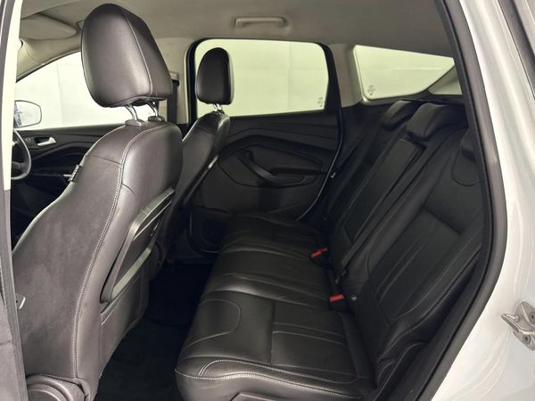 2016-Ford-Kuga-15-EcoBoost-Trend-Auto image:3