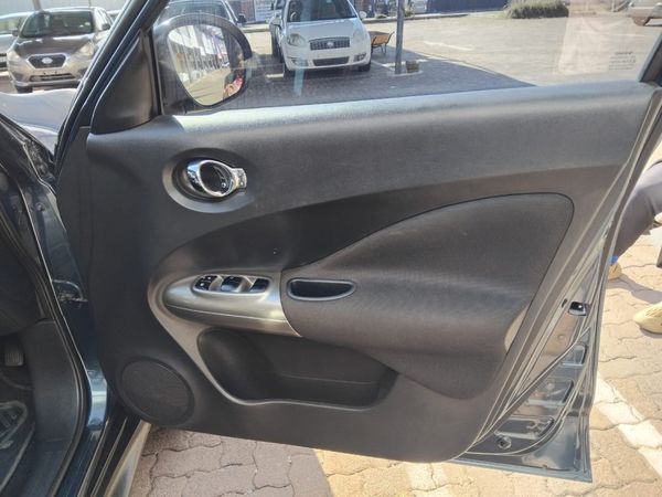 2013-Nissan-Juke-16-Acenta-Petrol-Manual image:8