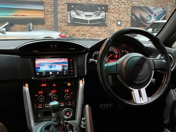 2013-Toyota-86-20-High-Auto image:10