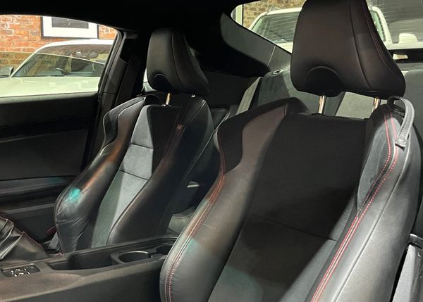 2013-Toyota-86-20-High-Auto image:13