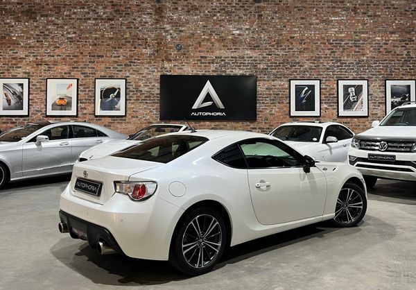 2013-Toyota-86-20-High-Auto image:3