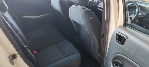 2021-Ford-EcoSport-15-TDCi-Ambiente image:14