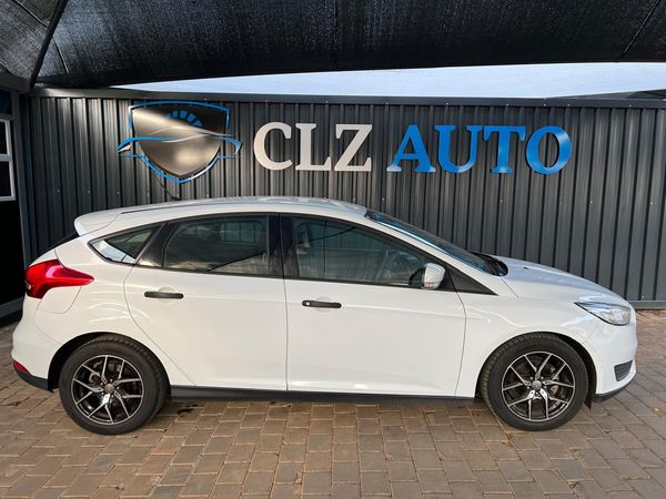 2017-Ford-Focus-10-EcoBoost-Ambiente-5-dr image:2