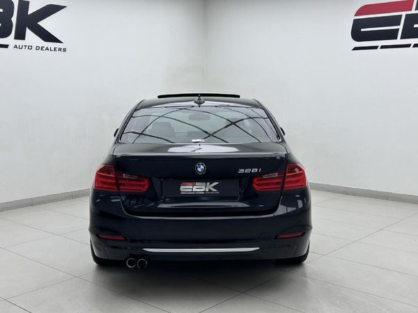 2012-BMW-3-Series-328i-Modern-Auto image:4