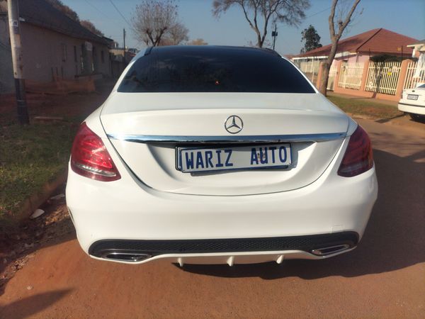 2014-Mercedes-Benz-C-Class-C-220-Bluetec-AMG-Line-Auto image:3