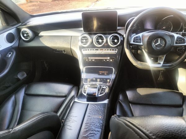 2014-Mercedes-Benz-C-Class-C-220-Bluetec-AMG-Line-Auto image:8