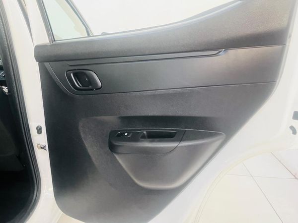 2025-Renault-Kwid-10-Climber-Auto image:9