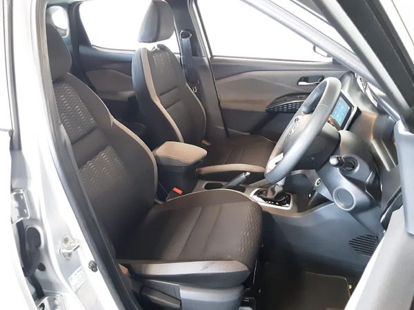 2025-Nissan-Magnite-10T-Acenta-Auto image:12