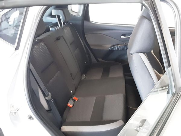 2025-Nissan-Magnite-10T-Acenta-Auto image:13