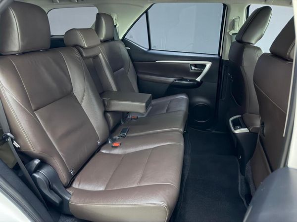 2020-Toyota-Fortuner-28-GD-6-Epic-Auto image:10