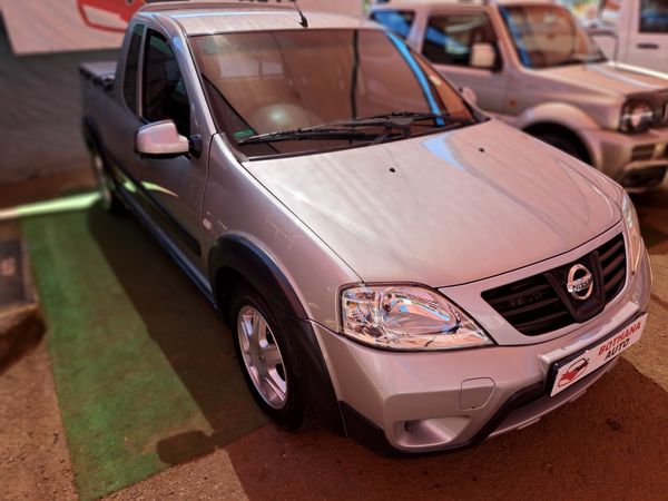 2015-Nissan-NP200-16-SE image:2