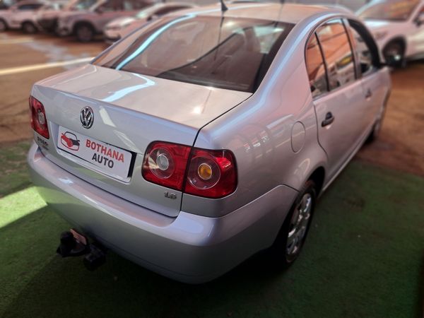 2010-Volkswagen-Polo-Vivo-16 image:10