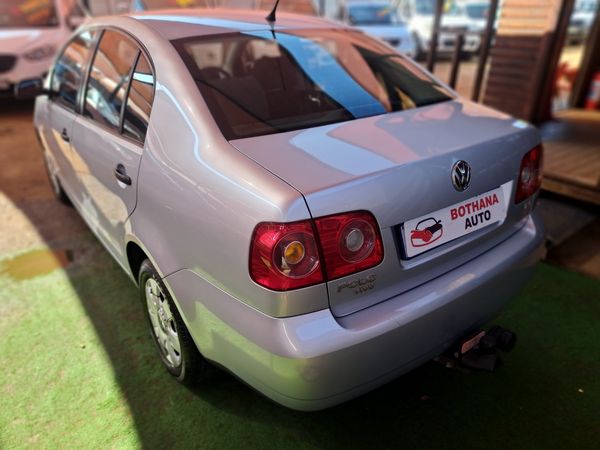 2010-Volkswagen-Polo-Vivo-16 image:12