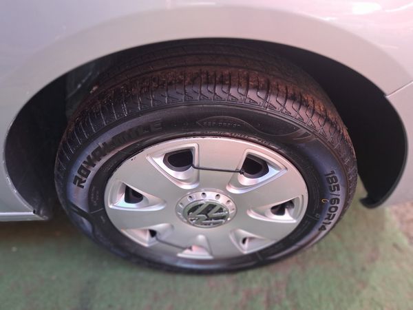 2010-Volkswagen-Polo-Vivo-16 image:3