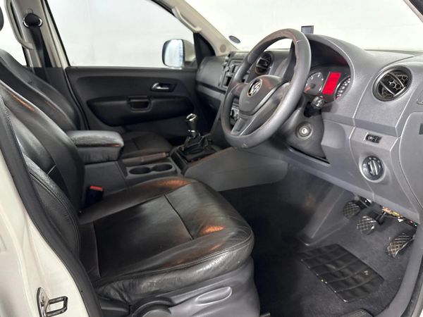 2015-Volkswagen-Amarok-20-TDI-Trendline-103kW-Double-Cab image:9