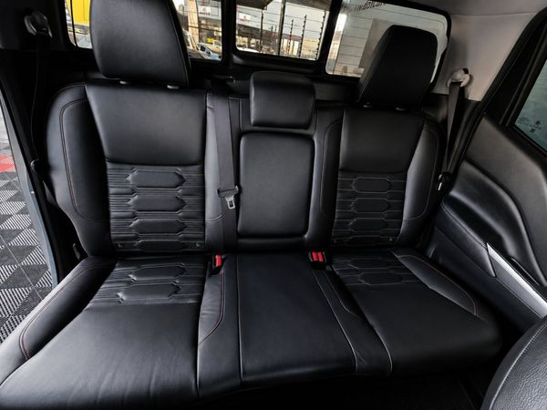 2022-Nissan-Navara-25-DDTi-PRO-2X-Auto-Double-Cab image:7