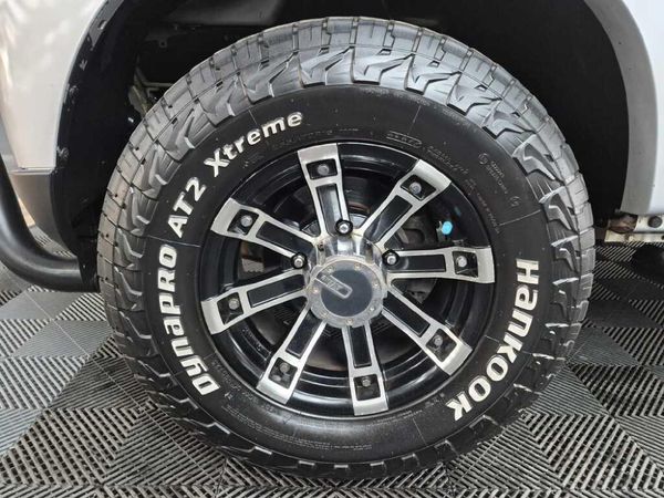 2021-Mahindra-Pik-Up-22-mHawk-S11-Auto-Double-Cab image:4